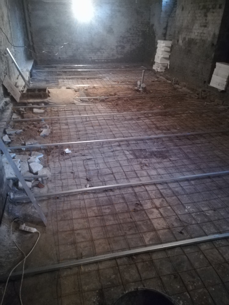 Původní stav - Byt Eliášova – kompletní rekonstrukce