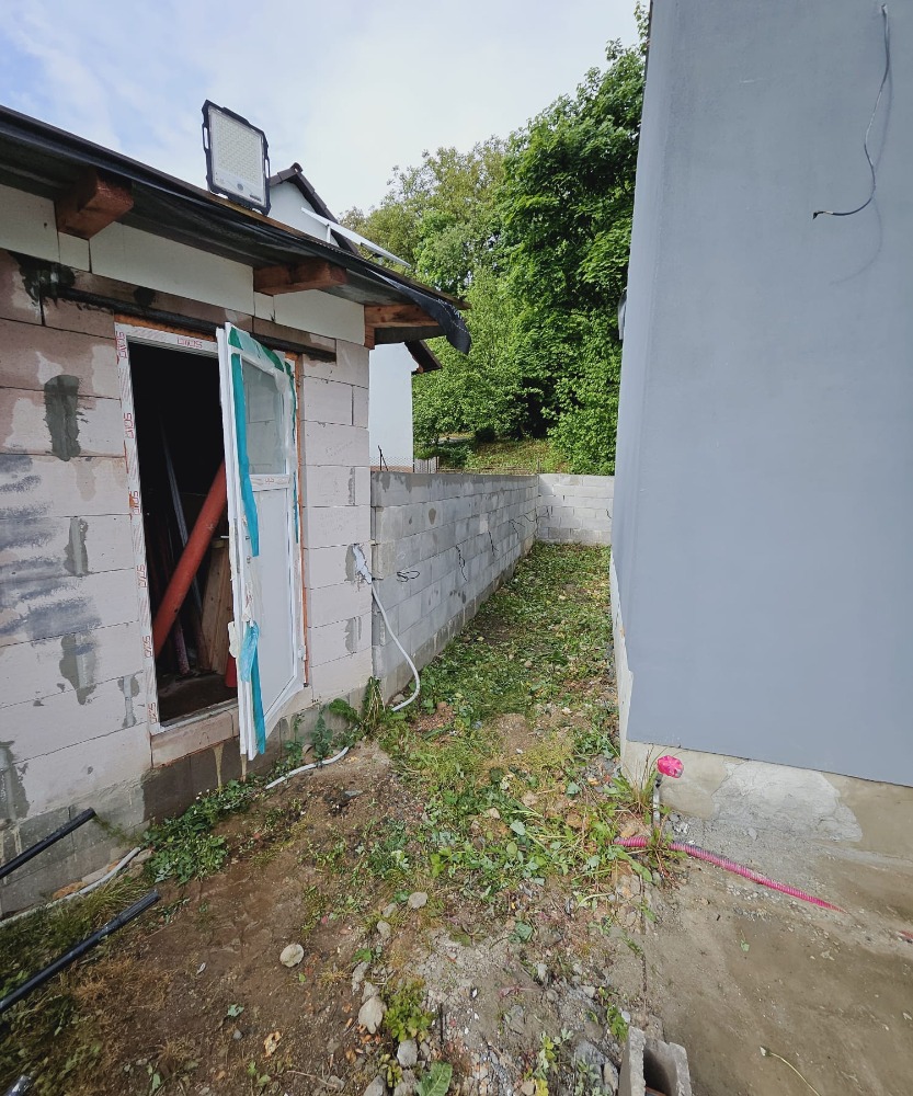 Rodinný dům Panoší Újezd – kompletní rekonstrukce - foto 4