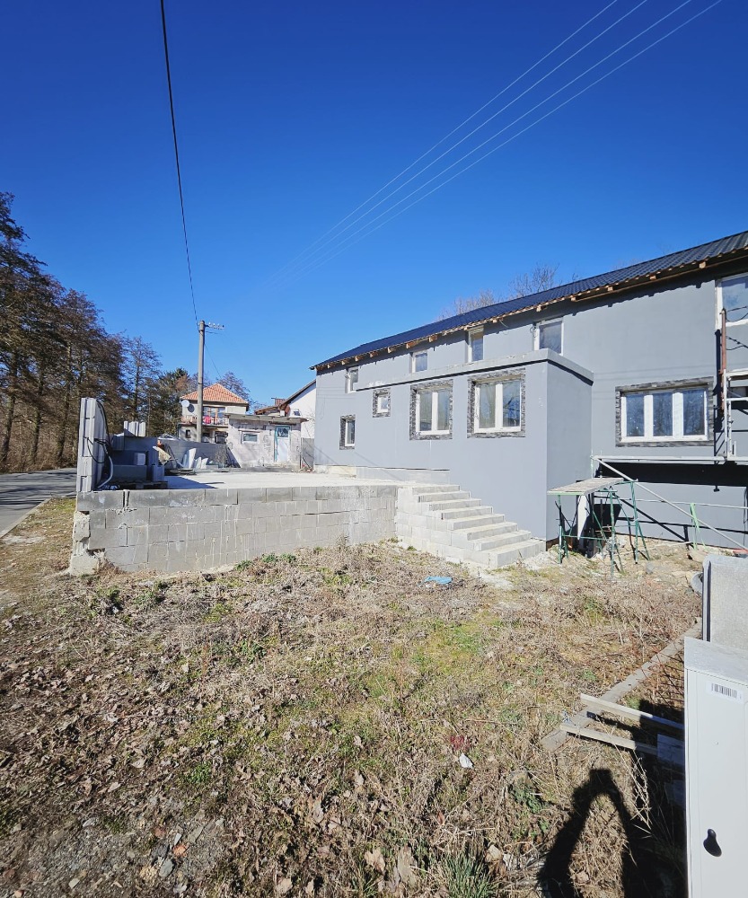 Rodinný dům Panoší Újezd – kompletní rekonstrukce - foto 7