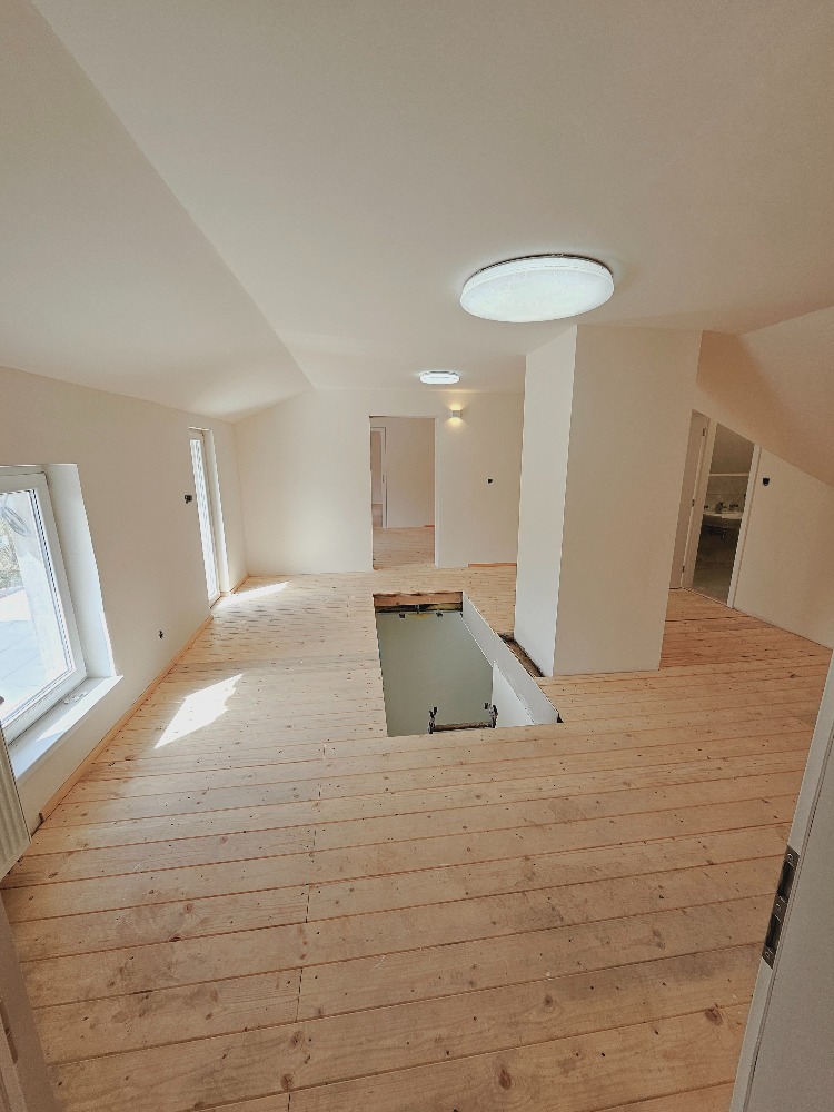 Rodinný dům Panoší Újezd – kompletní rekonstrukce - foto 99