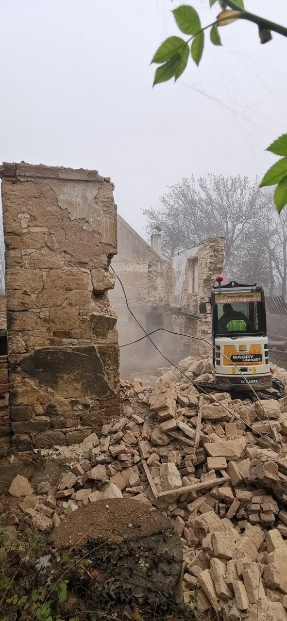 Demoliční a bourací práce