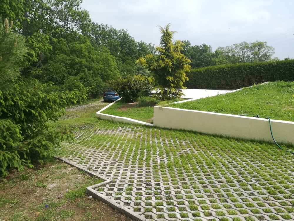 Zahradní projekty a zámková dlažba